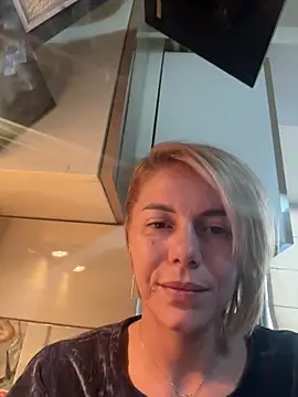 Snapshot of tanyagrey chatting on December 2025 09:49:01 AM tanyagrey online show from December 2025 09:49:01 AM