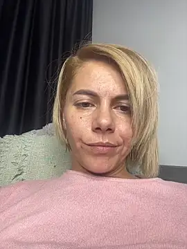 Snapshot of tanyagrey chatting on December 2025 02:36:02 PM tanyagrey online show from December 2025 02:36:02 PM