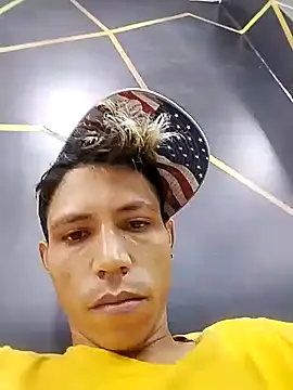 Yosbel123xh online show from April 2026 02:46:02 PM