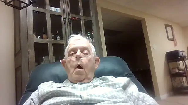 Snapshot of bootlegmanz chatting on November 2025 11:36:02 PM bootlegmanz online show from November 2025 11:36:02 PM