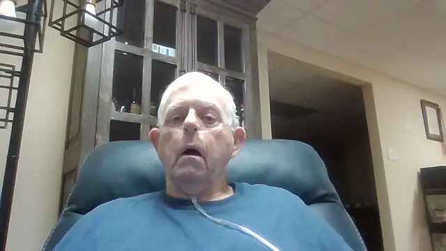 Snapshot of bootlegmanz chatting on November 2025 05:34:02 PM bootlegmanz online show from November 2025 05:34:02 PM