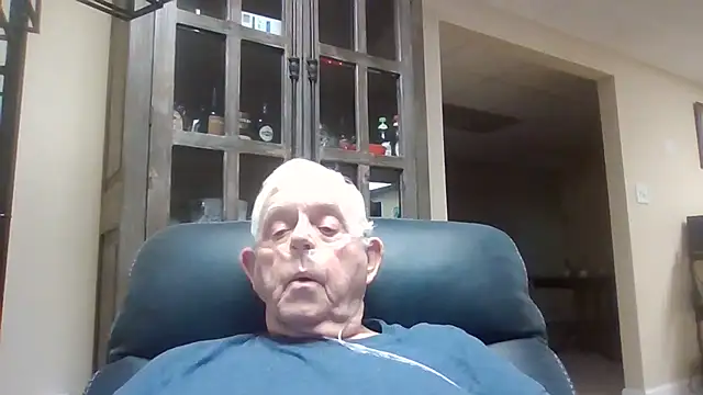 Snapshot of bootlegmanz chatting on November 2025 04:29:01 PM bootlegmanz online show from November 2025 04:29:01 PM