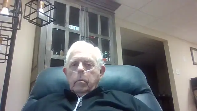 Snapshot of bootlegmanz chatting on November 2025 08:12:01 PM bootlegmanz online show from November 2025 08:12:01 PM