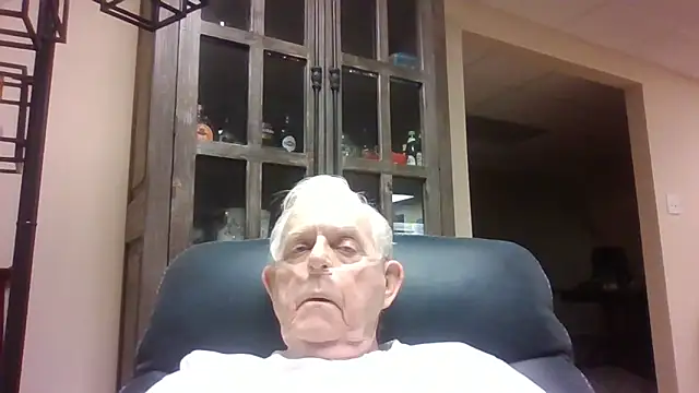 Snapshot of bootlegmanz chatting on January 2026 05:38:02 PM bootlegmanz online show from January 2026 05:38:02 PM