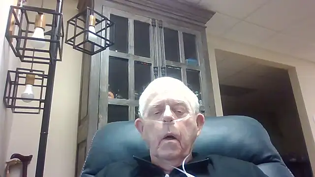 Snapshot of bootlegmanz chatting on January 2026 08:58:01 PM bootlegmanz online show from January 2026 08:58:01 PM