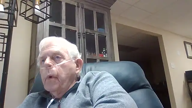 Snapshot of bootlegmanz chatting on February 2026 08:07:01 PM bootlegmanz online show from February 2026 08:07:01 PM