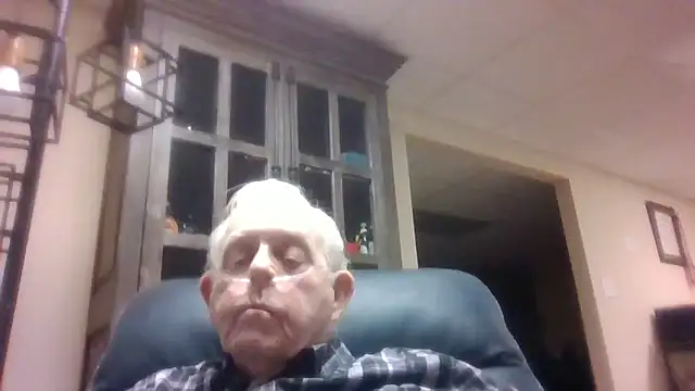 Snapshot of bootlegmanz chatting on February 2026 03:22:01 PM bootlegmanz online show from February 2026 03:22:01 PM