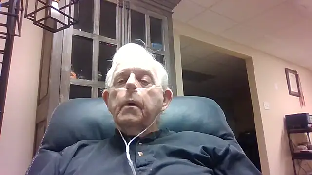 Snapshot of bootlegmanz chatting on February 2026 07:10:02 PM bootlegmanz online show from February 2026 07:10:02 PM