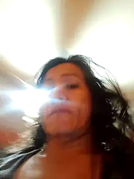 Snapshot of miicheele32 chatting on January 2025 04:22:01 PM miicheele32 online show from January 2025 04:22:01 PM