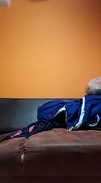 Snapshot of miicheele32 chatting on January 2025 05:44:01 PM miicheele32 online show from January 2025 05:44:01 PM