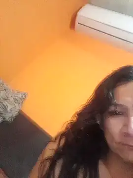 Snapshot of miicheele32 chatting on January 2025 05:42:01 PM miicheele32 online show from January 2025 05:42:01 PM