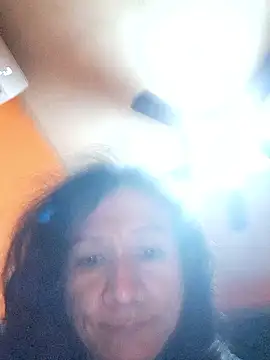 Snapshot of miicheele32 chatting on October 2025 09:06:02 AM miicheele32 online show from October 2025 09:06:02 AM