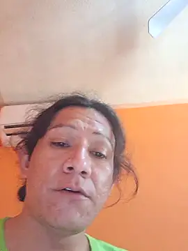 Snapshot of miicheele32 chatting on October 2025 08:31:01 PM miicheele32 online show from October 2025 08:31:01 PM