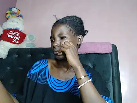 Snapshot of TrishaKalid chatting on December 2024 07:21:02 PM TrishaKalid online show from December 2024 07:21:02 PM