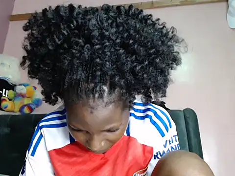 Snapshot of TrishaKalid chatting on January 2025 07:11:01 PM TrishaKalid online show from January 2025 07:11:01 PM