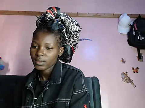 Snapshot of TrishaKalid chatting on January 2025 08:43:01 AM TrishaKalid online show from January 2025 08:43:01 AM