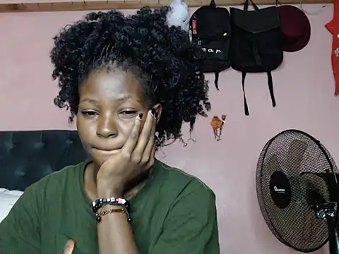 Snapshot of TrishaKalid chatting on January 2025 08:43:01 AM TrishaKalid online show from January 2025 08:43:01 AM