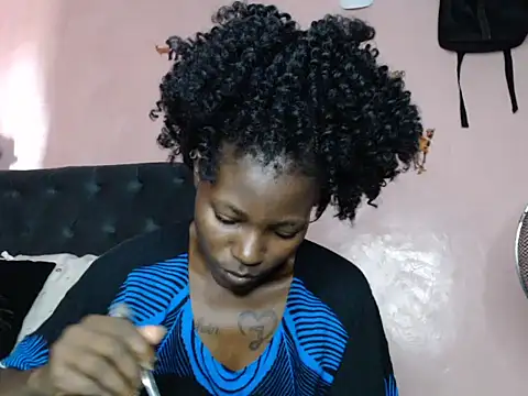 Snapshot of TrishaKalid chatting on February 2025 09:21:02 AM TrishaKalid online show from February 2025 09:21:02 AM