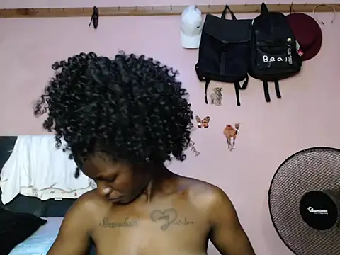 Snapshot of TrishaKalid chatting on February 2025 08:42:02 PM TrishaKalid online show from February 2025 08:42:02 PM