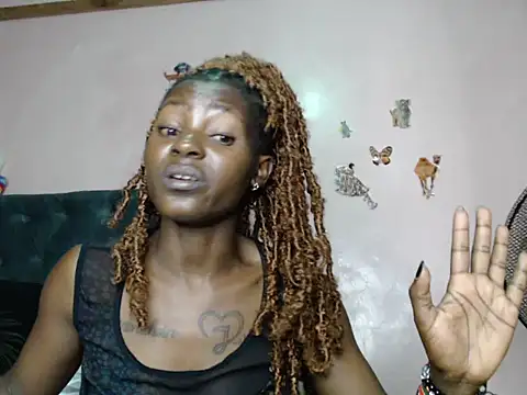 Snapshot of TrishaKalid chatting on February 2025 12:59:01 AM TrishaKalid online show from February 2025 12:59:01 AM