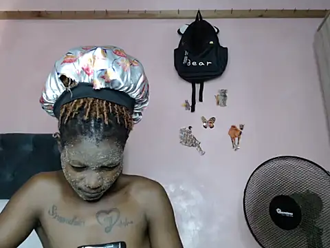 Snapshot of TrishaKalid chatting on February 2025 09:55:02 AM TrishaKalid online show from February 2025 09:55:02 AM