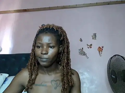 Snapshot of TrishaKalid chatting on March 2025 09:06:02 AM TrishaKalid online show from March 2025 09:06:02 AM