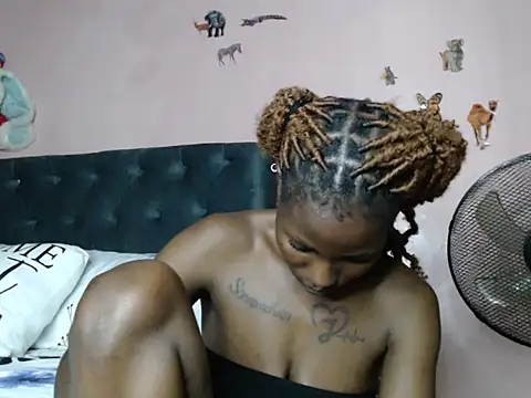 Snapshot of TrishaKalid chatting on March 2025 09:49:01 PM TrishaKalid online show from March 2025 09:49:01 PM