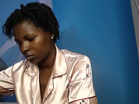 Snapshot of TrishaKalid chatting on October 2025 07:25:01 AM TrishaKalid online show from October 2025 07:25:01 AM