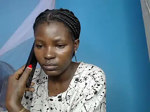 Snapshot of TrishaKalid chatting on November 2025 10:03:01 AM TrishaKalid online show from November 2025 10:03:01 AM