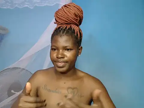 Snapshot of TrishaKalid chatting on December 2025 08:45:01 AM TrishaKalid online show from December 2025 08:45:01 AM