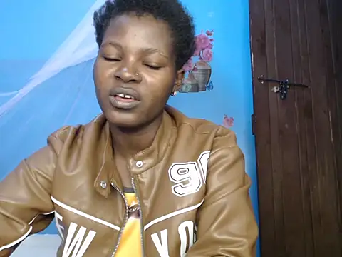 Snapshot of TrishaKalid chatting on February 2026 07:23:01 AM TrishaKalid online show from February 2026 07:23:01 AM