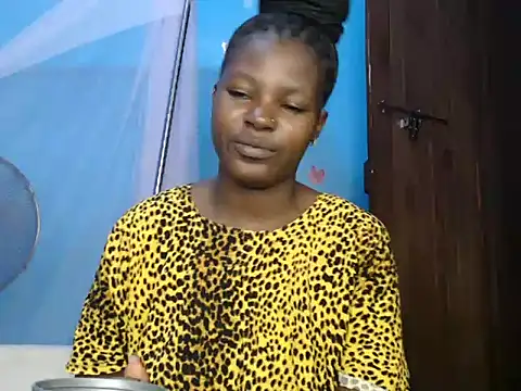 Snapshot of TrishaKalid chatting on February 2026 10:22:01 AM TrishaKalid online show from February 2026 10:22:01 AM