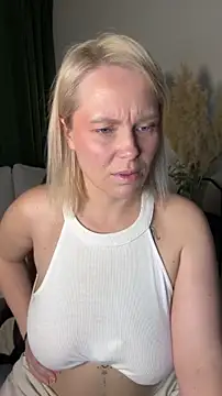 Charming Daphny online show from May 2026 07:05:02 AM