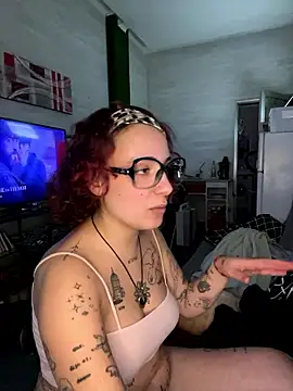 Snapshot of Hawitxui chatting on January 2026 02:44:01 PM Hawitxui online show from January 2026 02:44:01 PM