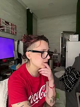 Snapshot of Hawitxui chatting on February 2026 12:09:02 PM Hawitxui online show from February 2026 12:09:02 PM