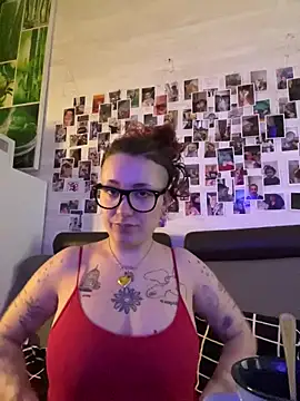 Snapshot of Hawitxui chatting on February 2026 08:43:02 AM Hawitxui online show from February 2026 08:43:02 AM