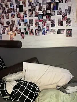 Snapshot of Hawitxui chatting on February 2026 07:48:01 AM Hawitxui online show from February 2026 07:48:01 AM