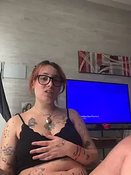 Snapshot of Hawitxui chatting on February 2026 10:03:02 AM Hawitxui online show from February 2026 10:03:02 AM