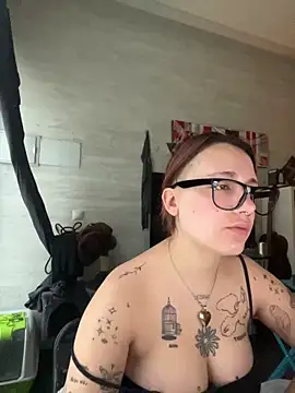 Snapshot of Hawitxui chatting on March 2026 07:36:02 AM Hawitxui online show from March 2026 07:36:02 AM