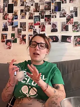 Snapshot of Hawitxui chatting on March 2026 07:34:02 AM Hawitxui online show from March 2026 07:34:02 AM