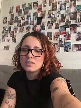 Snapshot of Hawitxui chatting on April 2026 08:23:01 AM Hawitxui online show from April 2026 08:23:01 AM