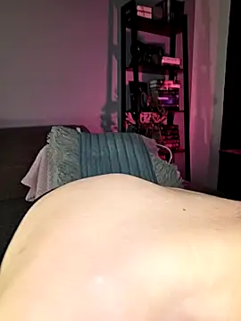 Snapshot of Nicky-Blue chatting on April 2026 05:10:01 PM Nicky-Blue online show from April 2026 05:10:01 PM