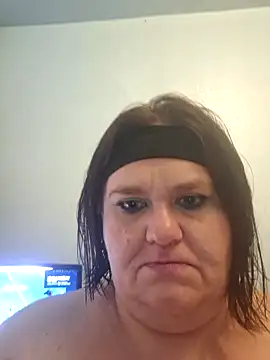 Snapshot of mcv131985 chatting on December 2024 10:57:02 PM mcv131985 online show from December 2024 10:57:02 PM