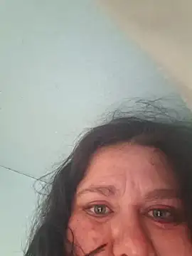 Snapshot of mcv131985 chatting on January 2025 09:46:02 PM mcv131985 online show from January 2025 09:46:02 PM