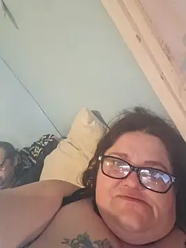 Snapshot of mcv131985 chatting on January 2025 04:52:02 AM mcv131985 online show from January 2025 04:52:02 AM