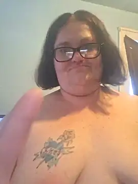 Snapshot of mcv131985 chatting on January 2025 11:15:01 PM mcv131985 online show from January 2025 11:15:01 PM