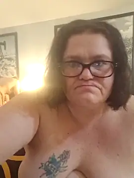 Snapshot of mcv131985 chatting on January 2025 05:40:02 AM mcv131985 online show from January 2025 05:40:02 AM