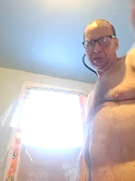 Snapshot of mcv131985 chatting on January 2025 02:14:01 PM mcv131985 online show from January 2025 02:14:01 PM