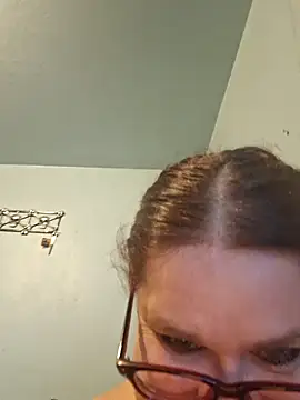 Snapshot of mcv131985 chatting on January 2025 06:52:01 AM mcv131985 online show from January 2025 06:52:01 AM