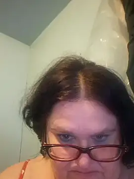 Snapshot of mcv131985 chatting on March 2025 05:44:02 AM mcv131985 online show from March 2025 05:44:02 AM